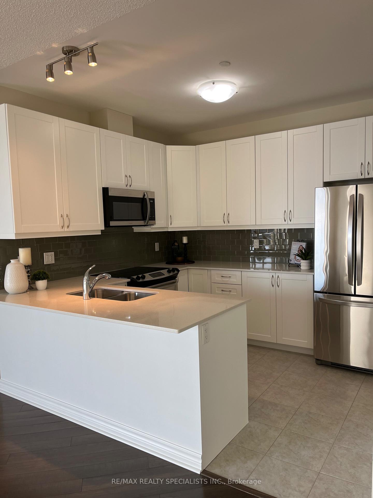 33-whitmer-street-milton-ontario-w12728810