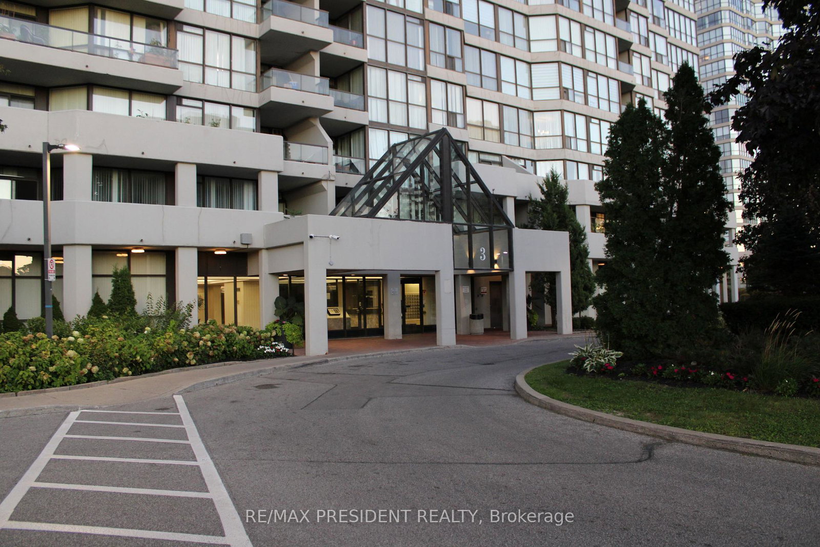 3-rowntree-road-etobicoke-ontario-w12730312