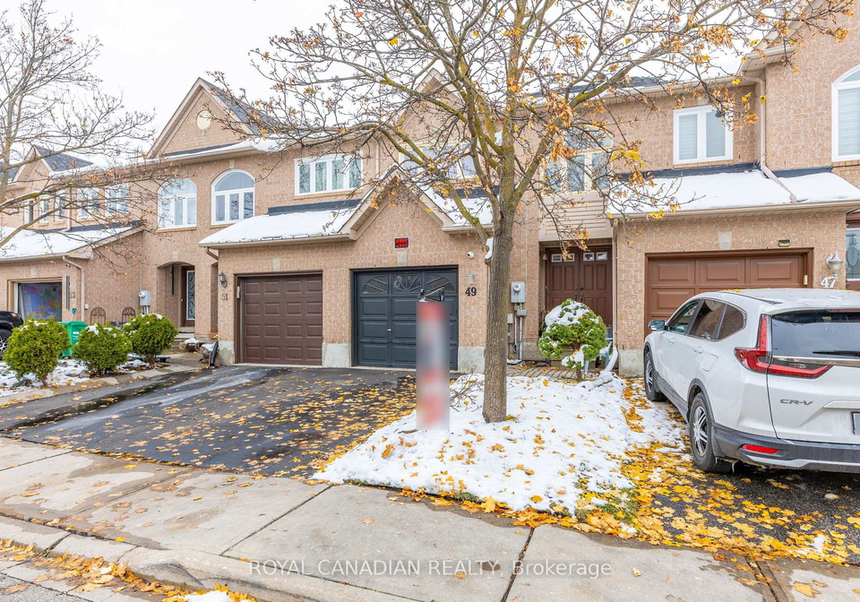 49-goldenlight-circle-brampton-ontario-w12730640