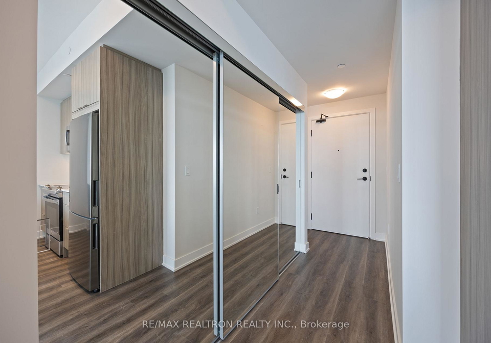 430-square-one-drive-mississauga-ontario-w12730686