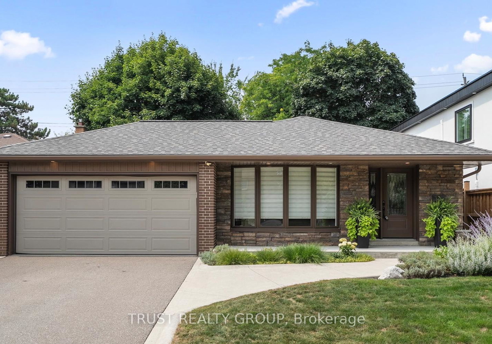18-deanecrest-road-etobicoke-ontario-w12732148