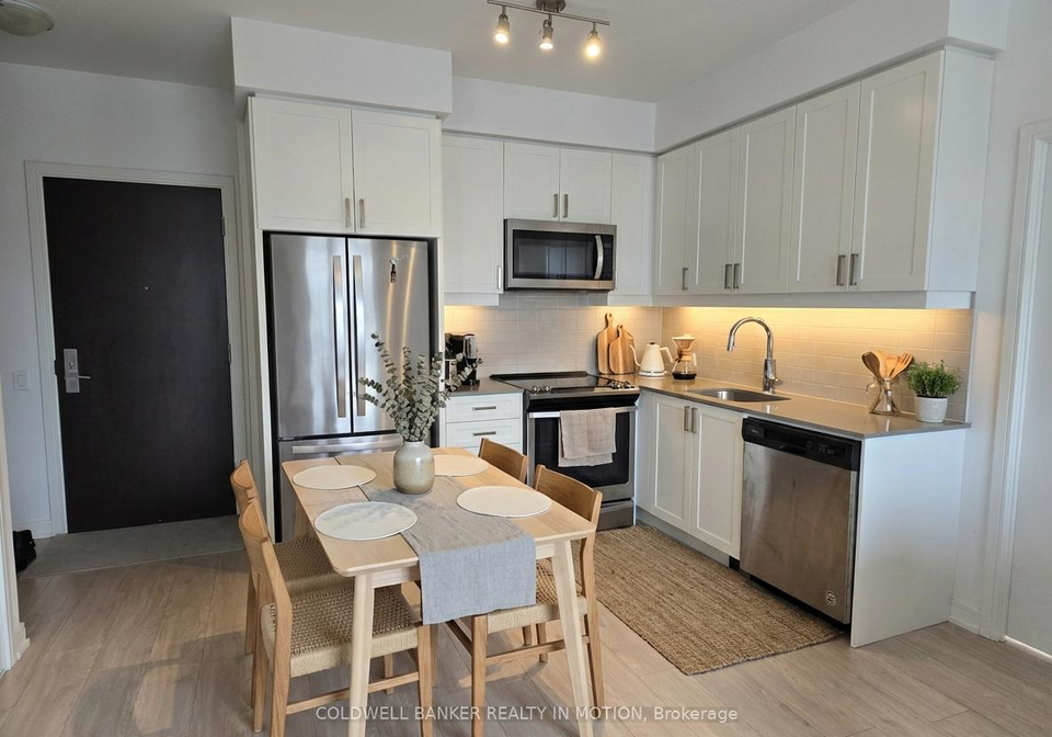 8-nahani-way-mississauga-ontario-w12732574