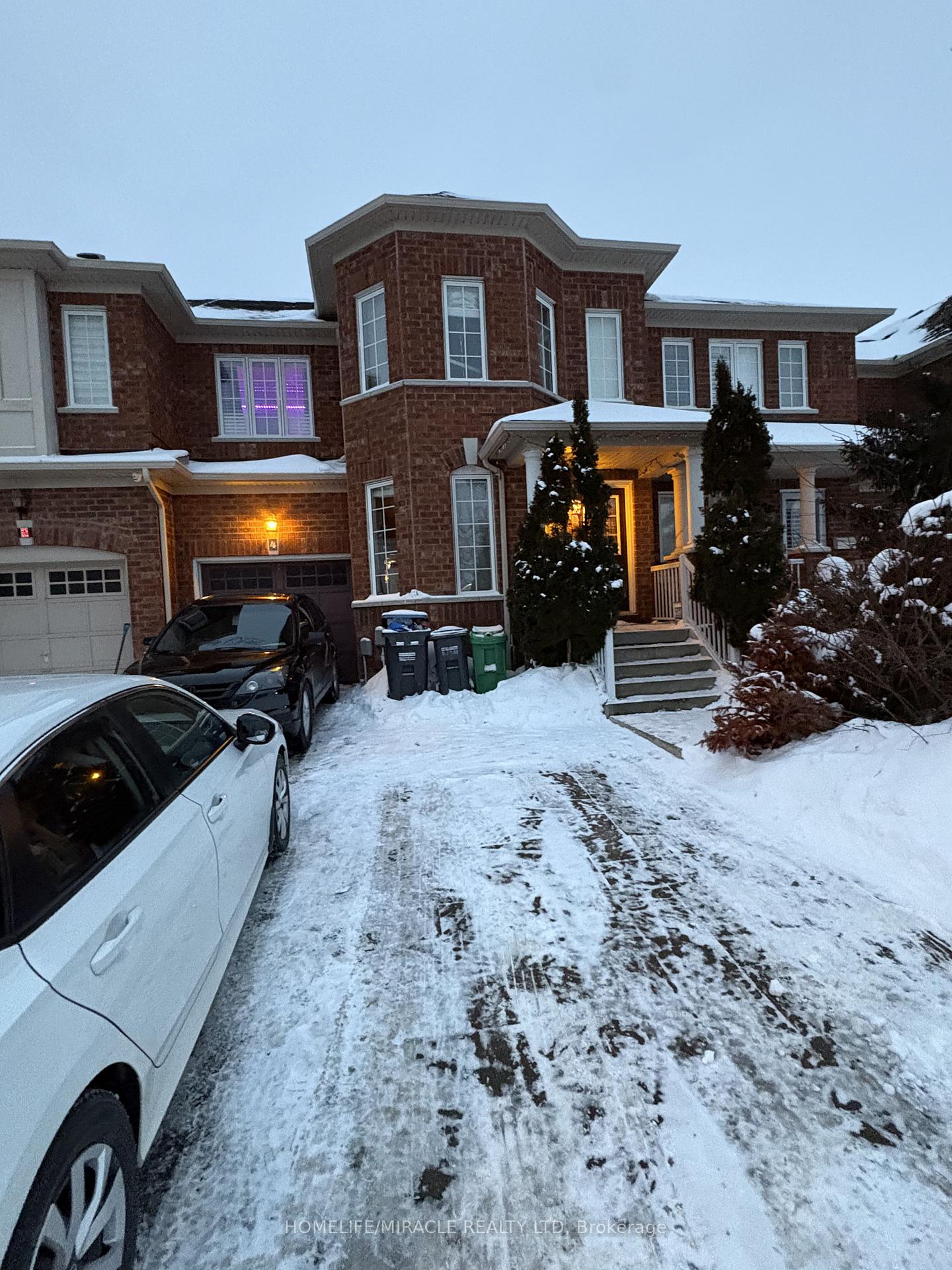 4-sled-dog-road-brampton-ontario-w12732684