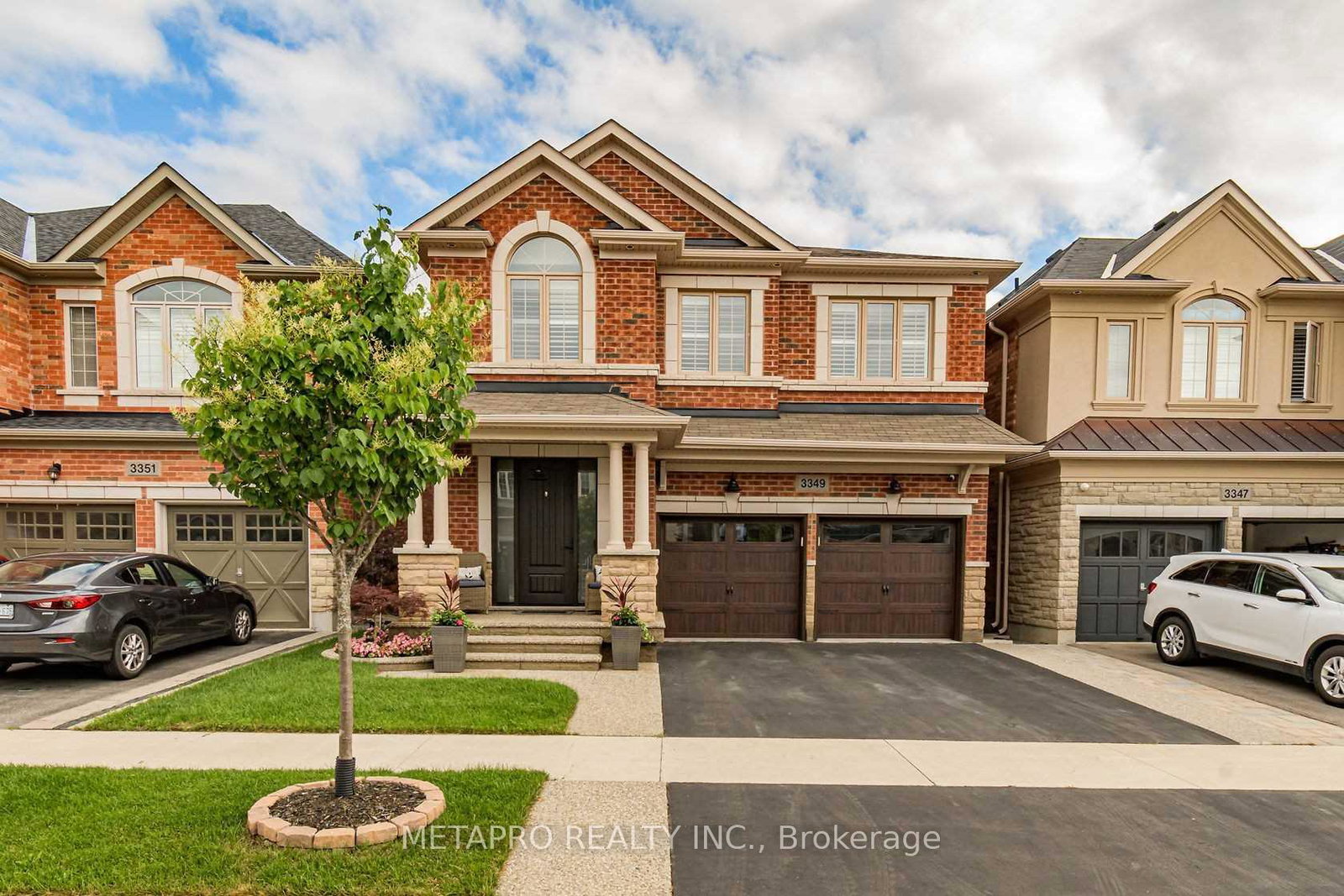 3349-marble-gate-burlington-ontario-w12732884