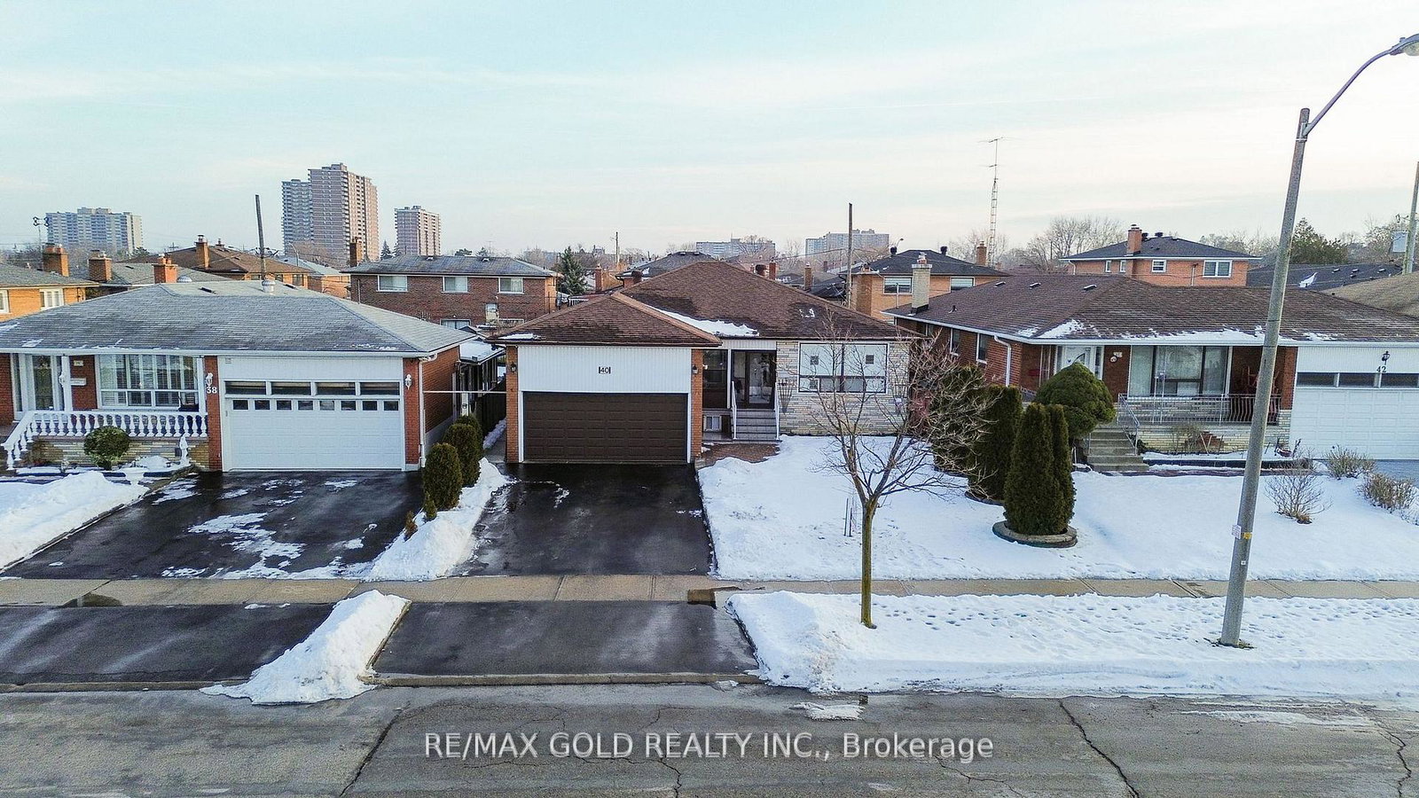 40-maryhill-drive-etobicoke-ontario-w12733174