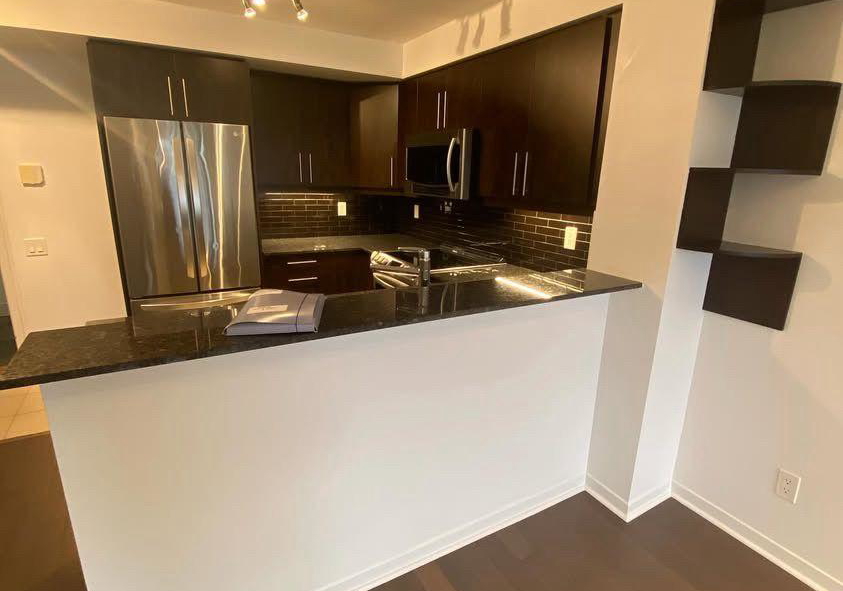 1050-the-queensway-etobicoke-ontario-w12733322