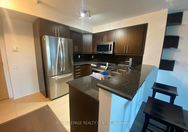 1050-the-queensway-etobicoke-ontario-w12733322