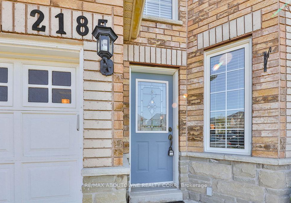 2185-sutton-drive-burlington-ontario-w12733512