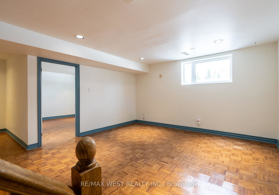 28-paragon-road-etobicoke-ontario-w12733562