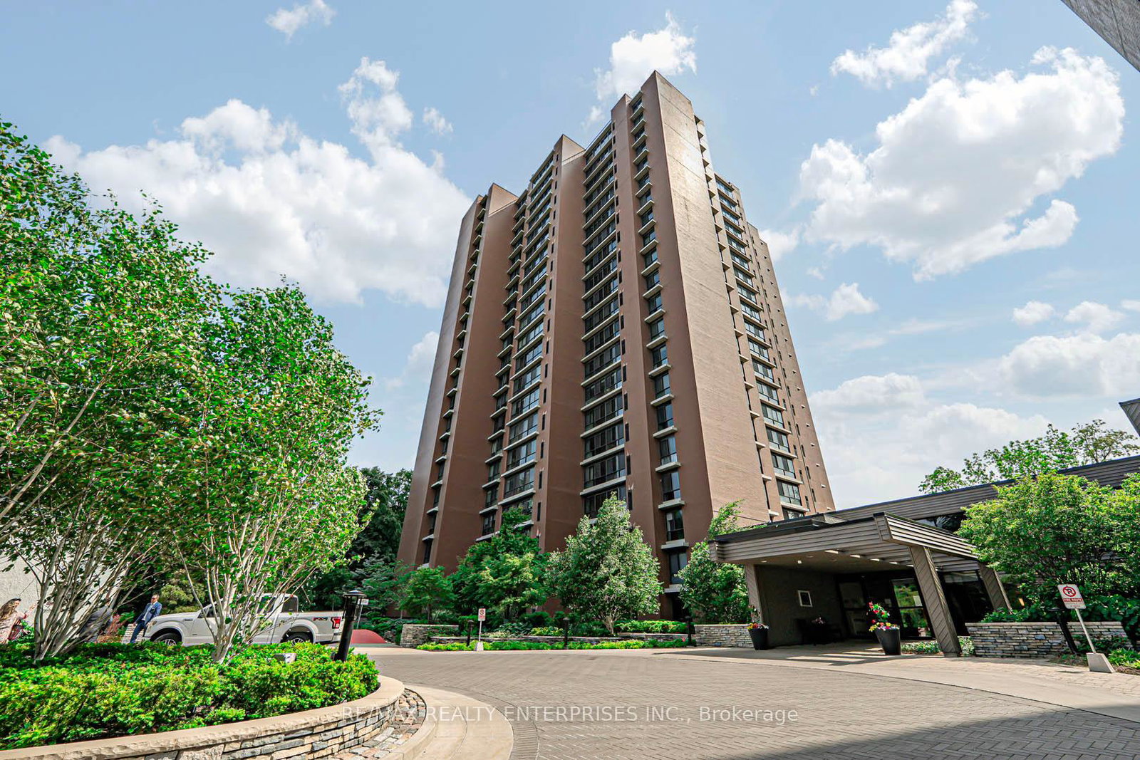 1400-dixie-road-mississauga-ontario-w12733684