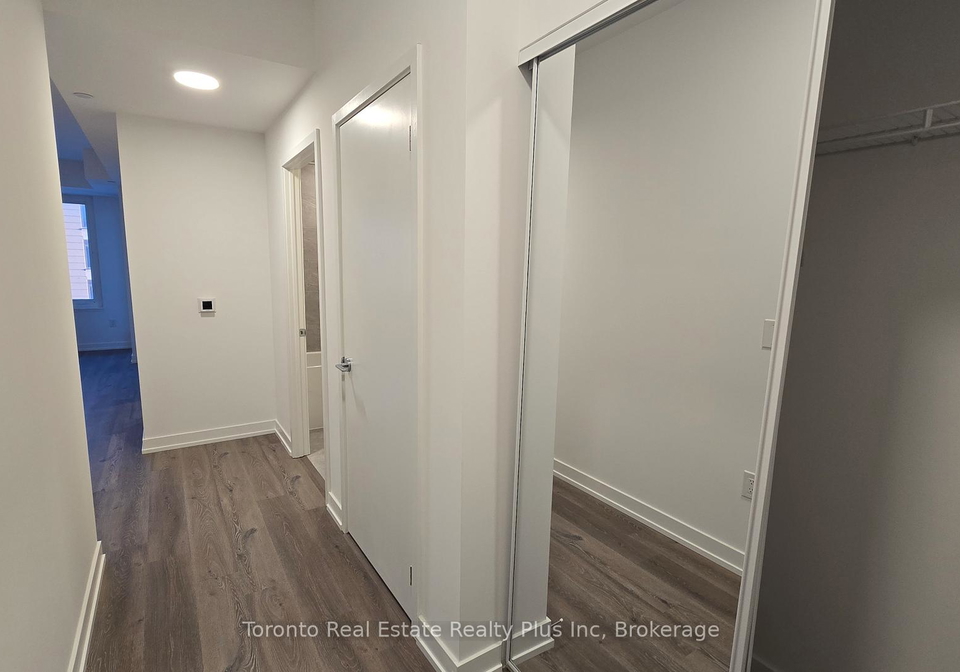 395-square-one-drive-mississauga-ontario-w12734018