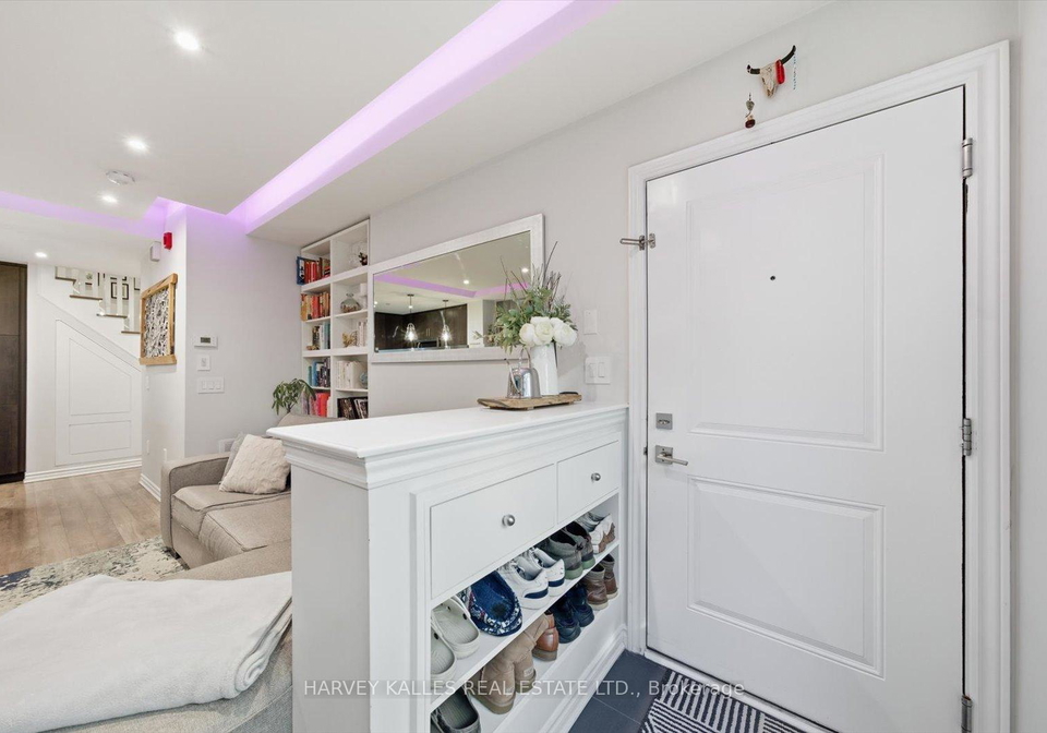 95-eastwood-park-gardens-etobicoke-ontario-w12734230