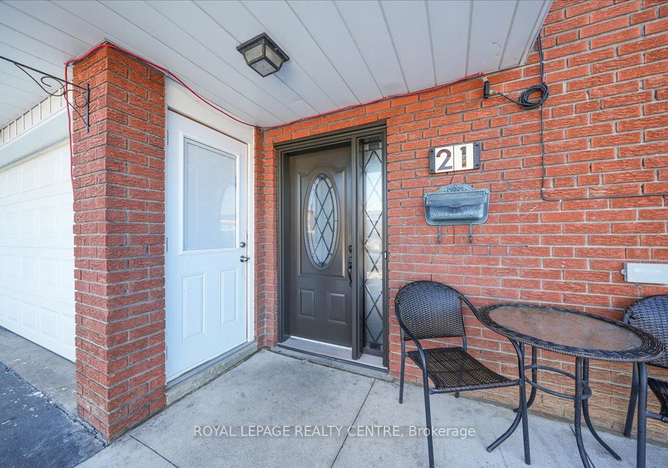21-pylon-place-etobicoke-ontario-w12735046