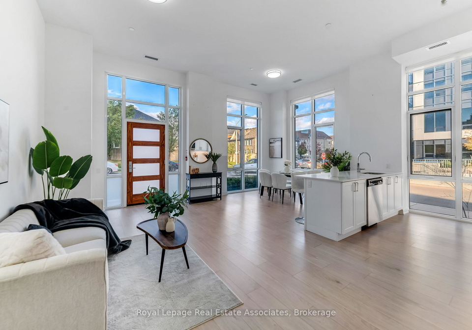 8-nahani-way-mississauga-ontario-w12735532