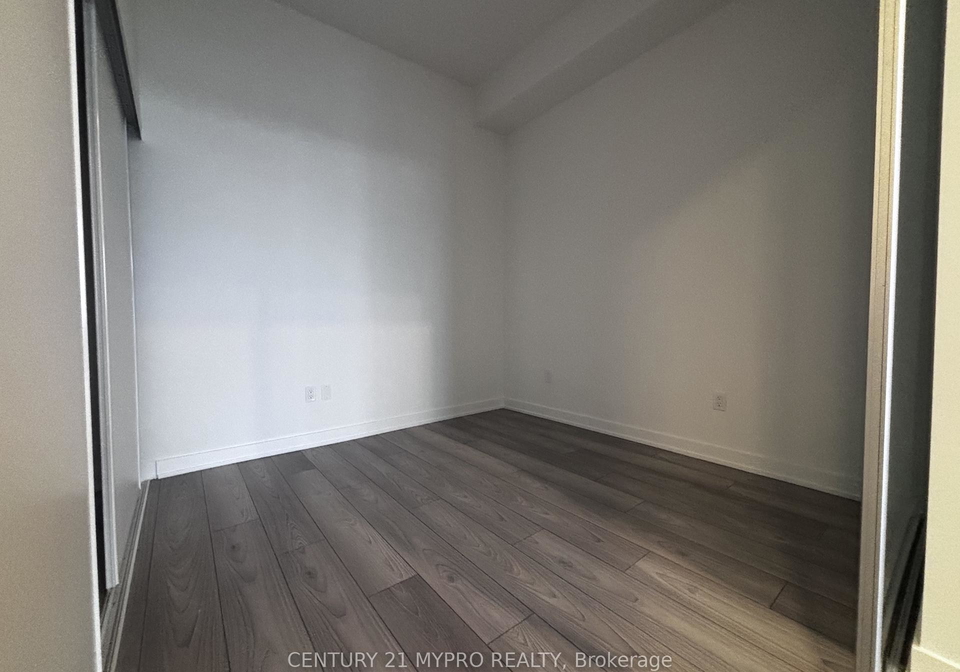 1007-the-queensway-etobicoke-ontario-w12735672