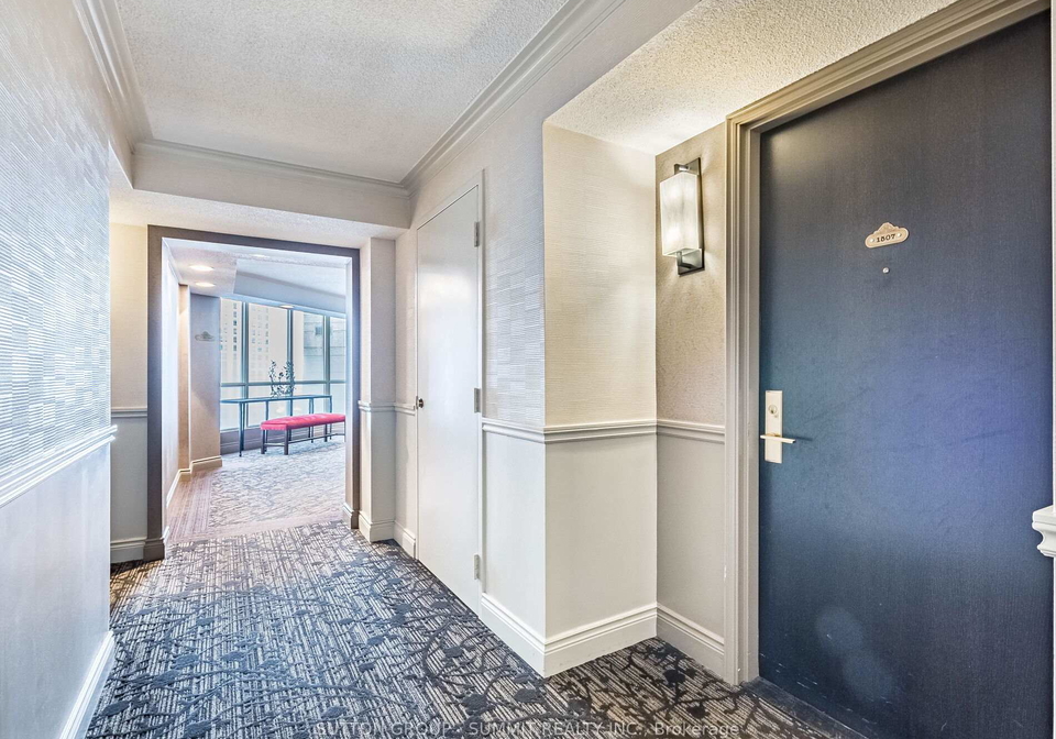55-kingsbridge-garden-circle-mississauga-ontario-w12735784