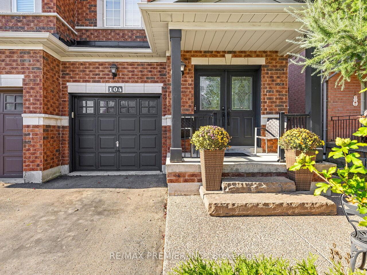 104-humbershed-crescent-caledon-ontario-w12735922