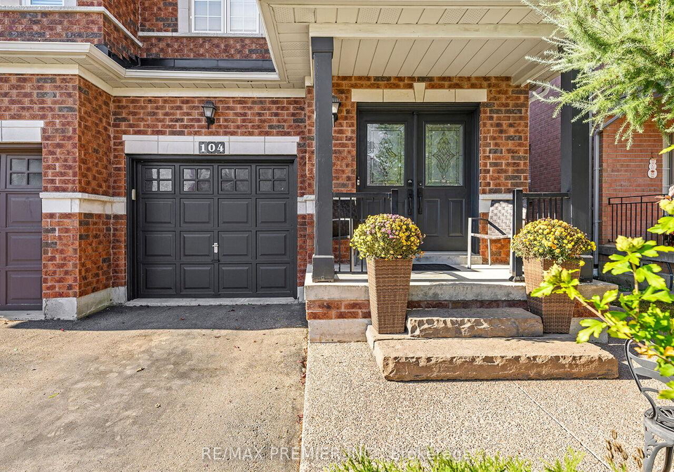 104-humbershed-crescent-caledon-ontario-w12735922