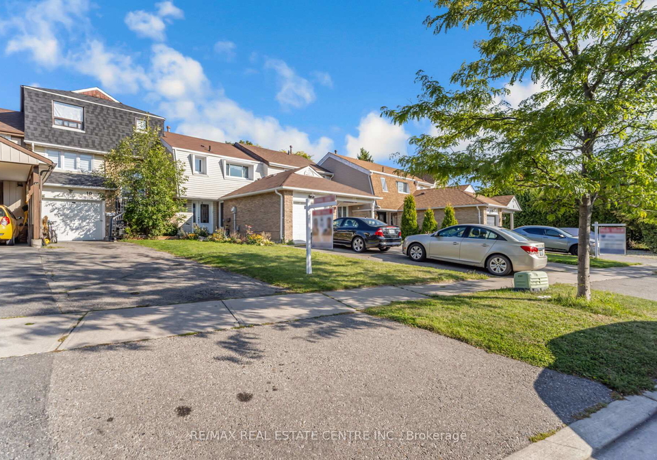 10-fanshawe-drive-brampton-ontario-w12736390