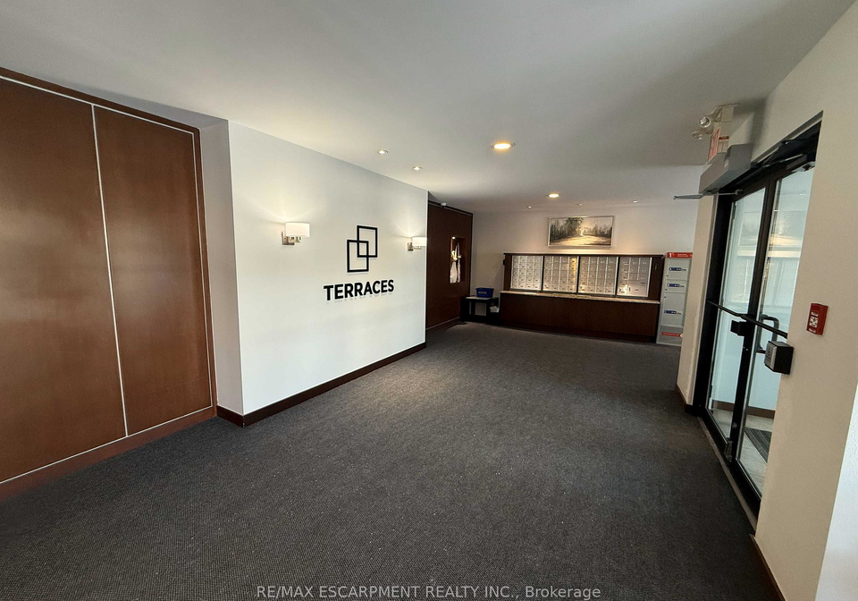 5070-fairview-street-burlington-ontario-w12736412