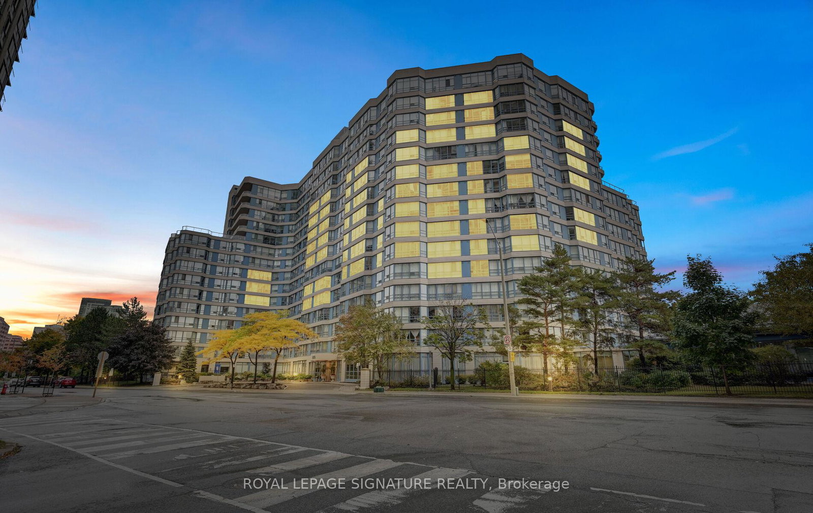 250-webb-drive-mississauga-ontario-w12736516