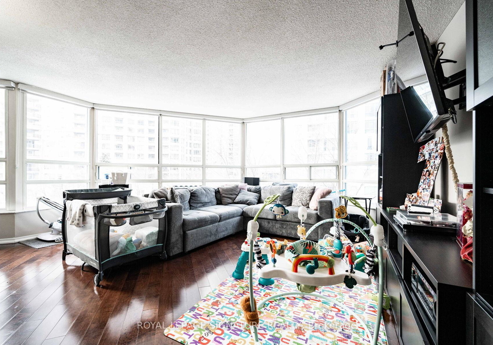 250-webb-drive-mississauga-ontario-w12736516