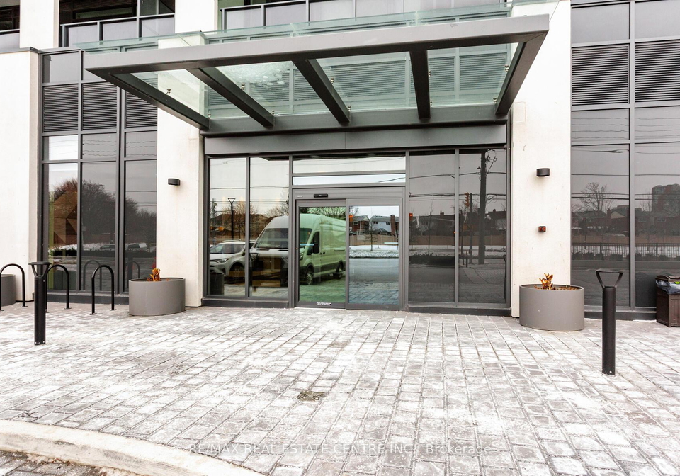 202-burnhamthorpe-road-e-mississauga-ontario-w12737210