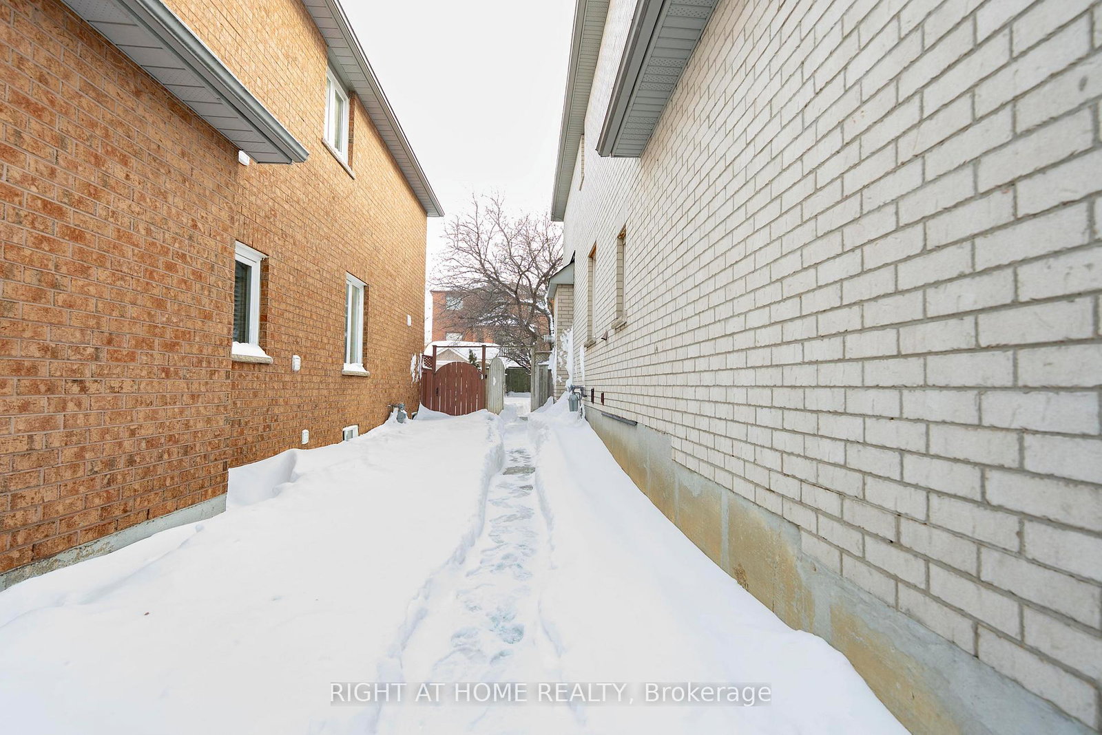 154-bristol-road-e-mississauga-ontario-w12737952