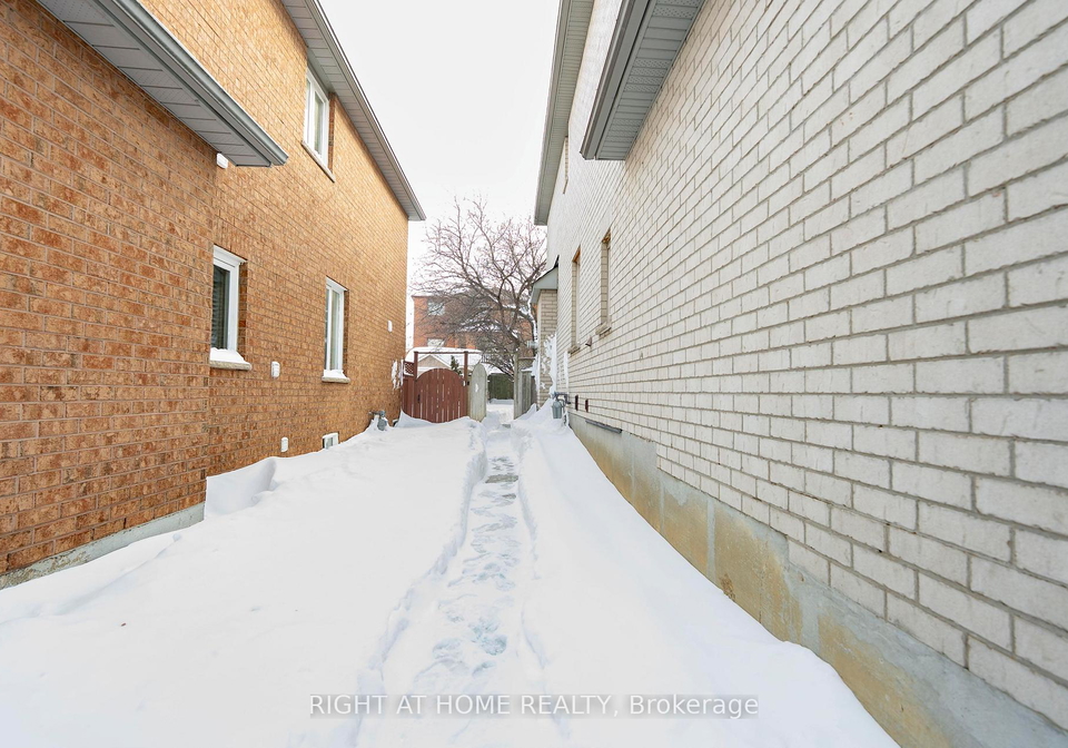 154-bristol-road-e-mississauga-ontario-w12737952