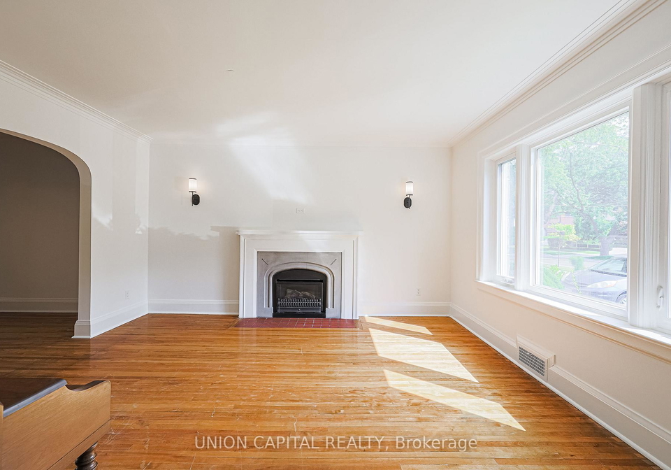 1064-royal-york-road-etobicoke-ontario-w12738002