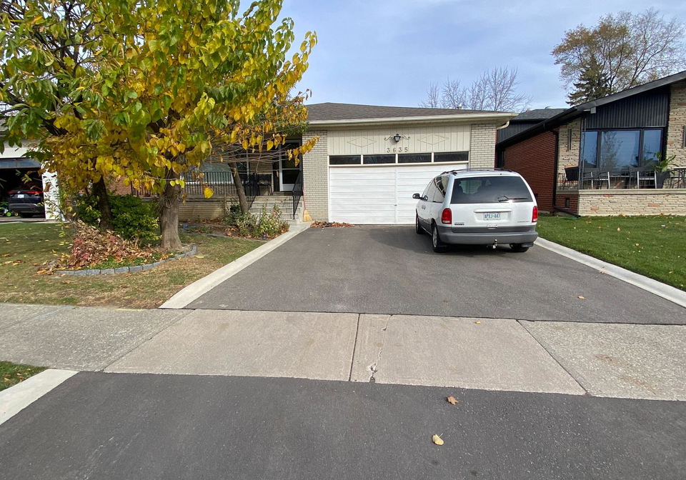 3635-bluestream-crescent-mississauga-ontario-w12738024