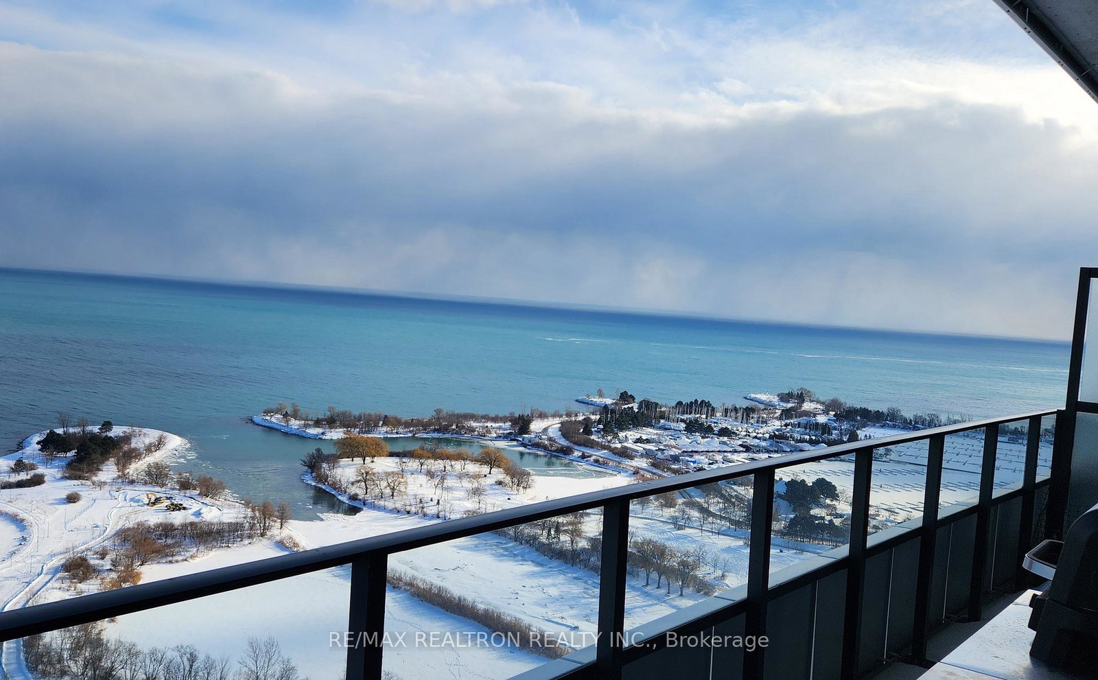 30-shore-breeze-drive-etobicoke-ontario-w12738038