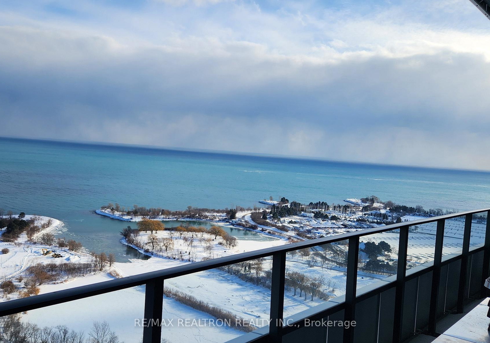 30-shore-breeze-drive-etobicoke-ontario-w12738038