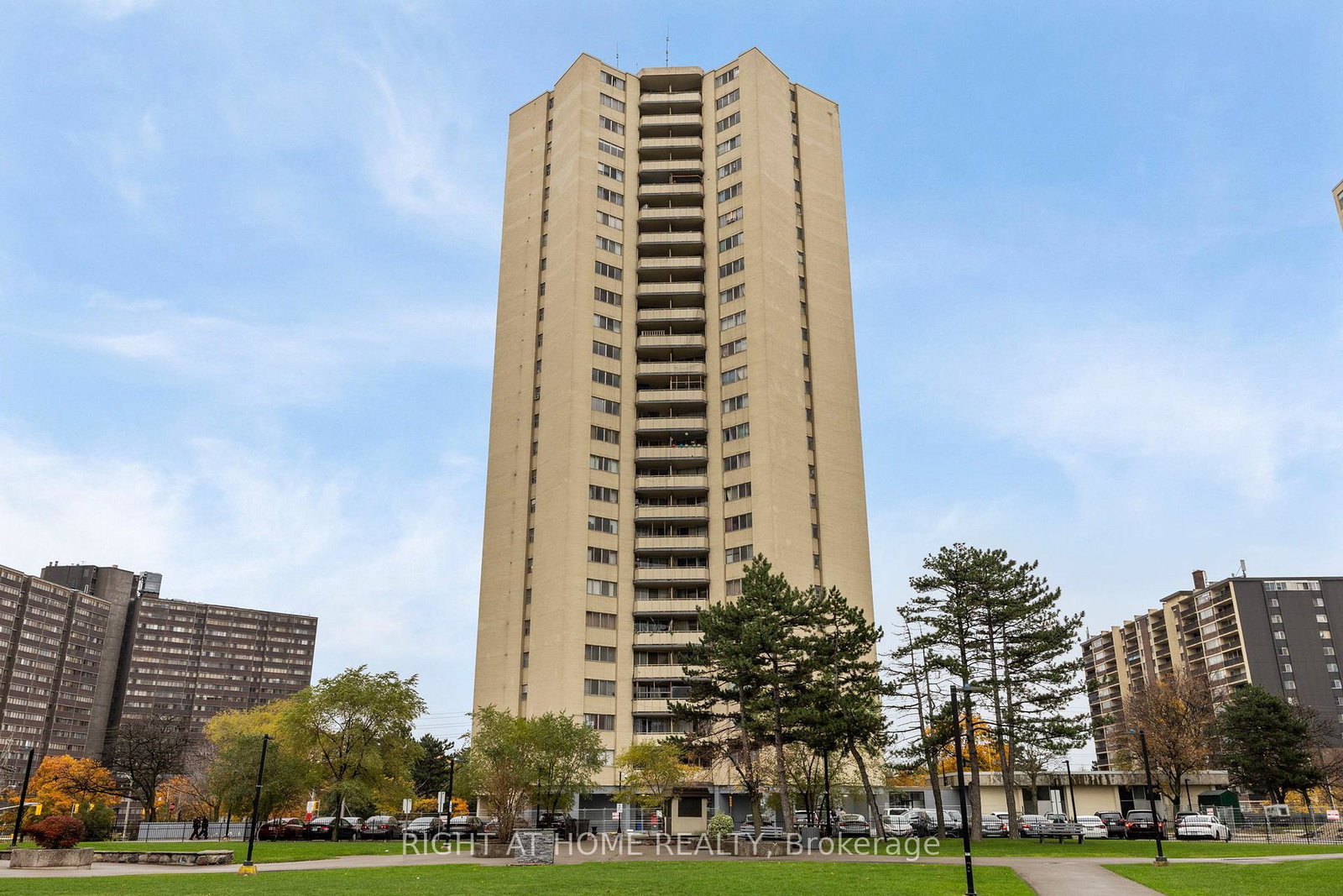 330-dixon-road-etobicoke-ontario-w12739044