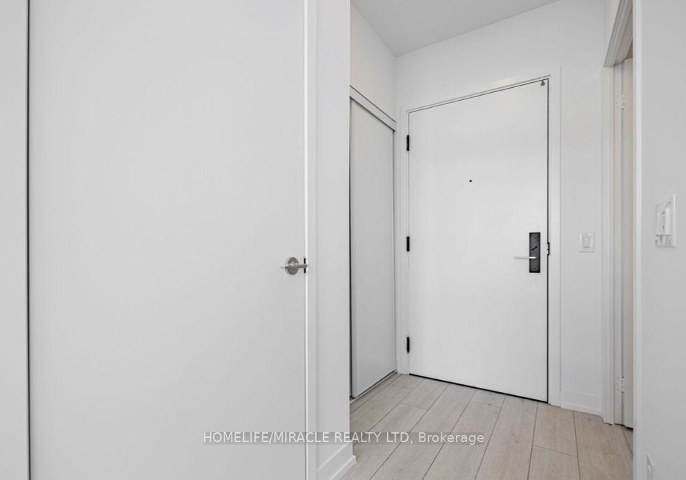270-dufferin-street-toronto-ontario-w12739188