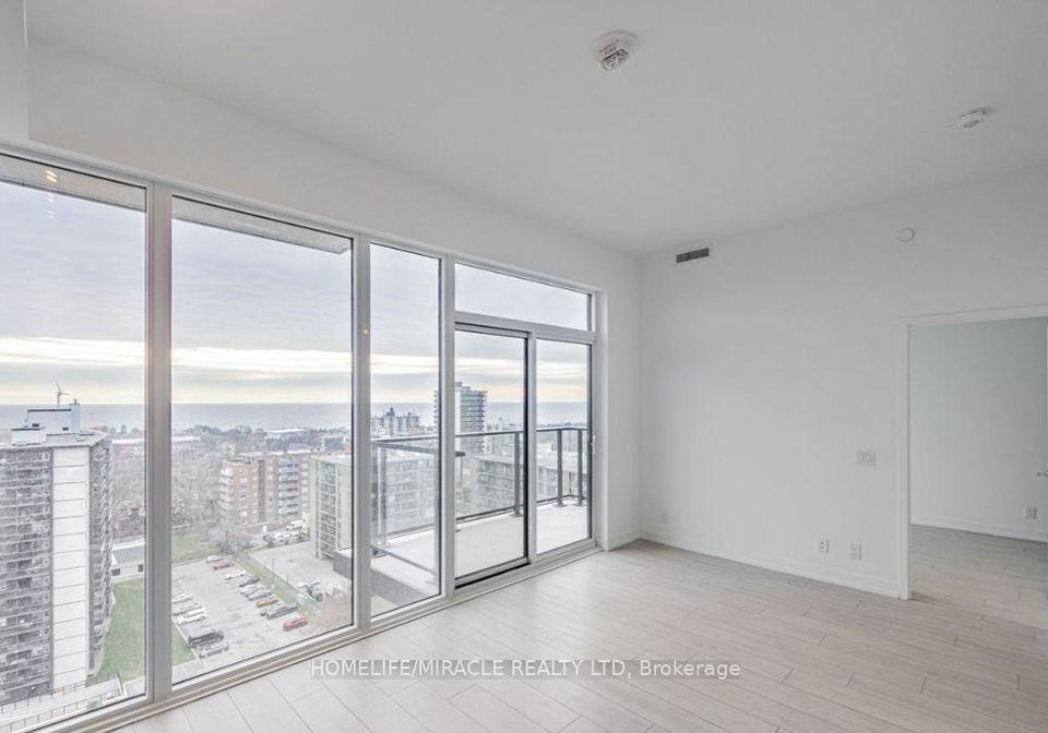 270-dufferin-street-toronto-ontario-w12739188