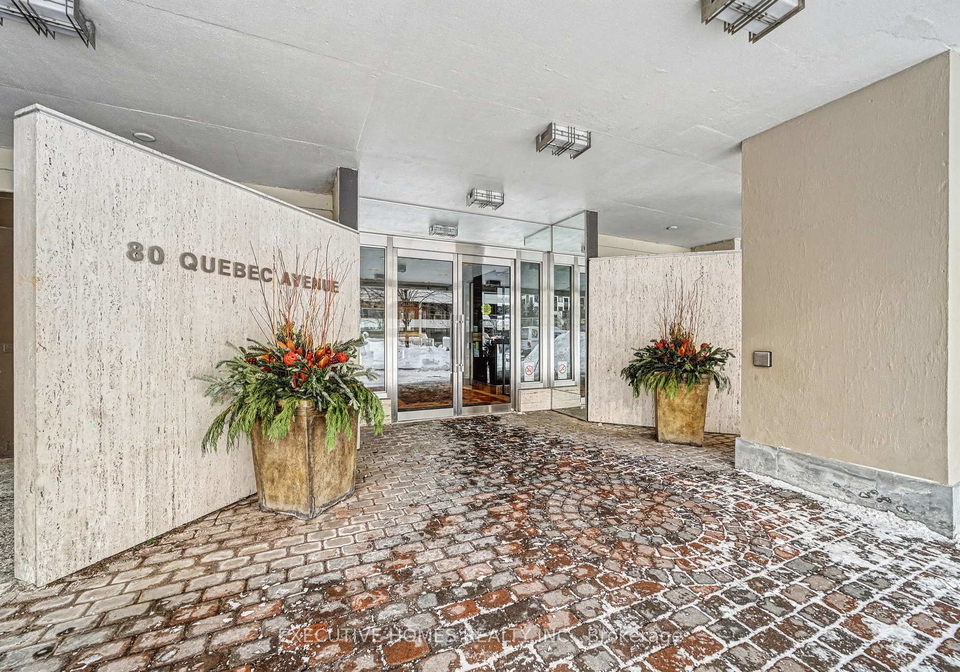 80-quebec-avenue-toronto-ontario-w12739358