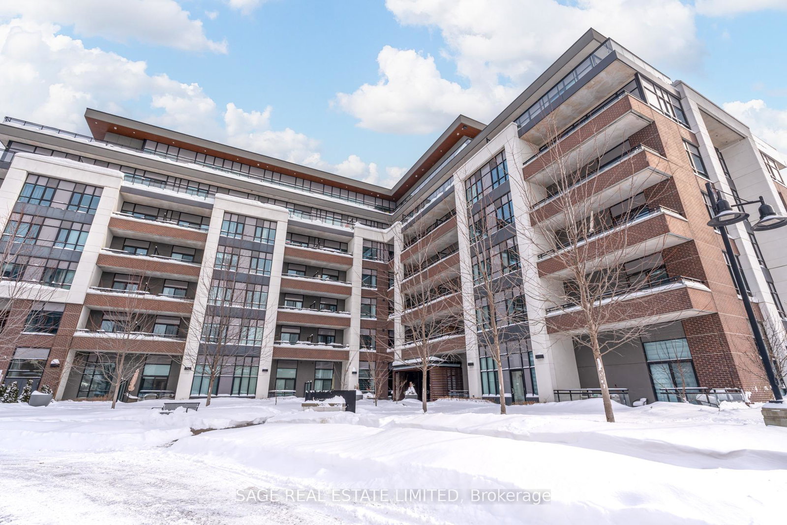 1-neighbourhood-lane-etobicoke-ontario-w12740256