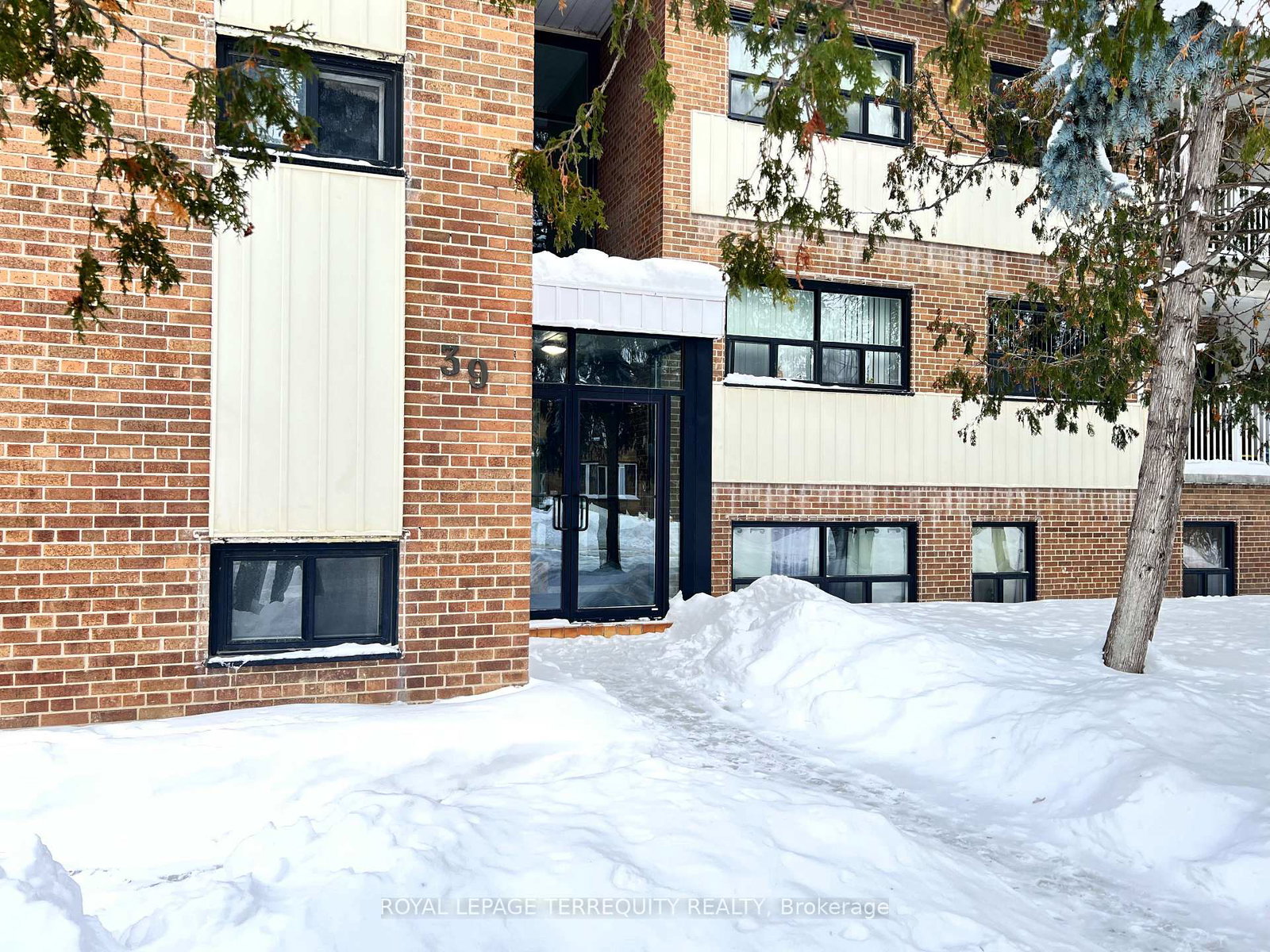 39-leduc-drive-etobicoke-ontario-w12740376