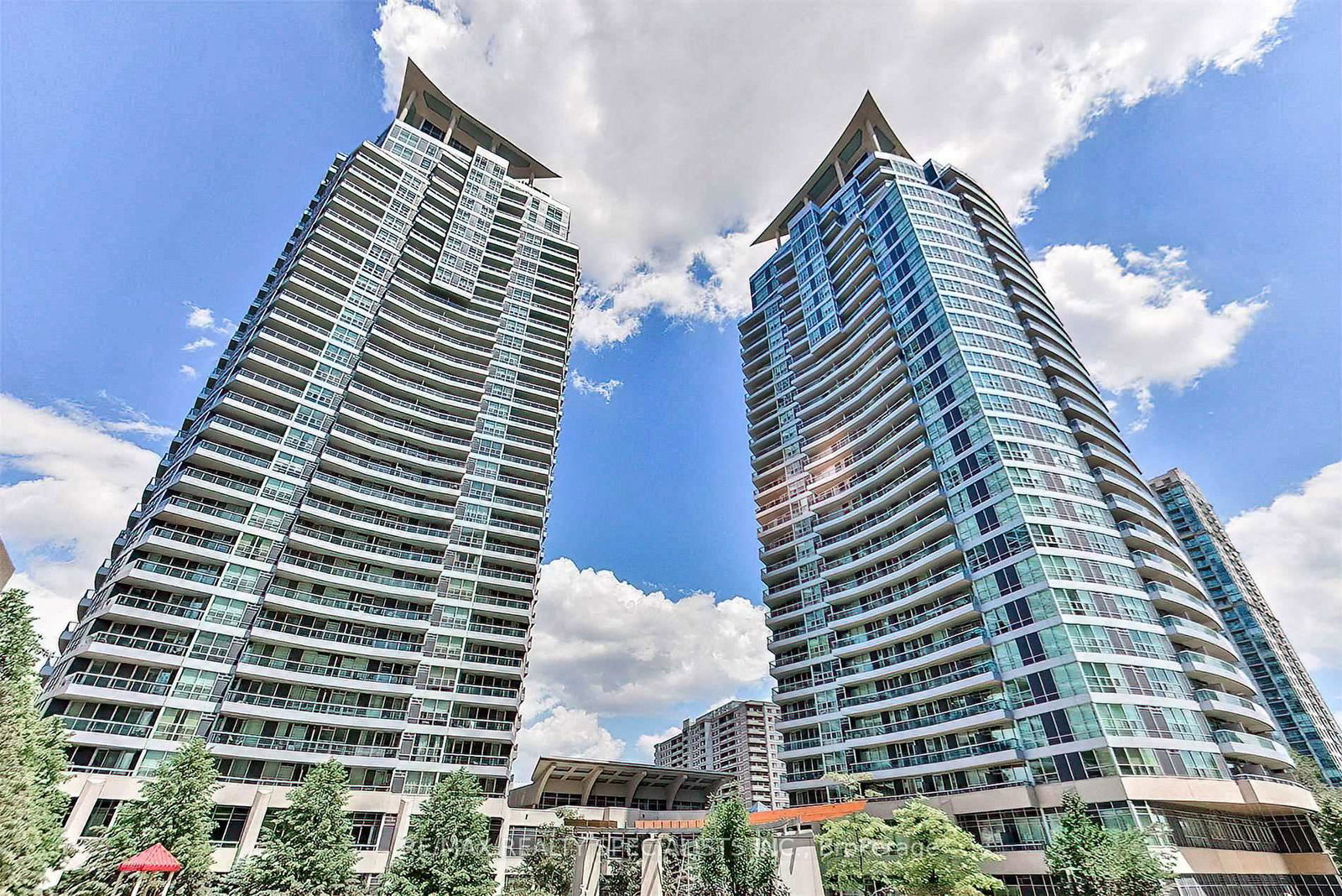 1-elm-drive-w-mississauga-ontario-w12740382