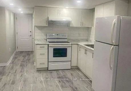 24-baby-pointe-trail-brampton-ontario-w12740752