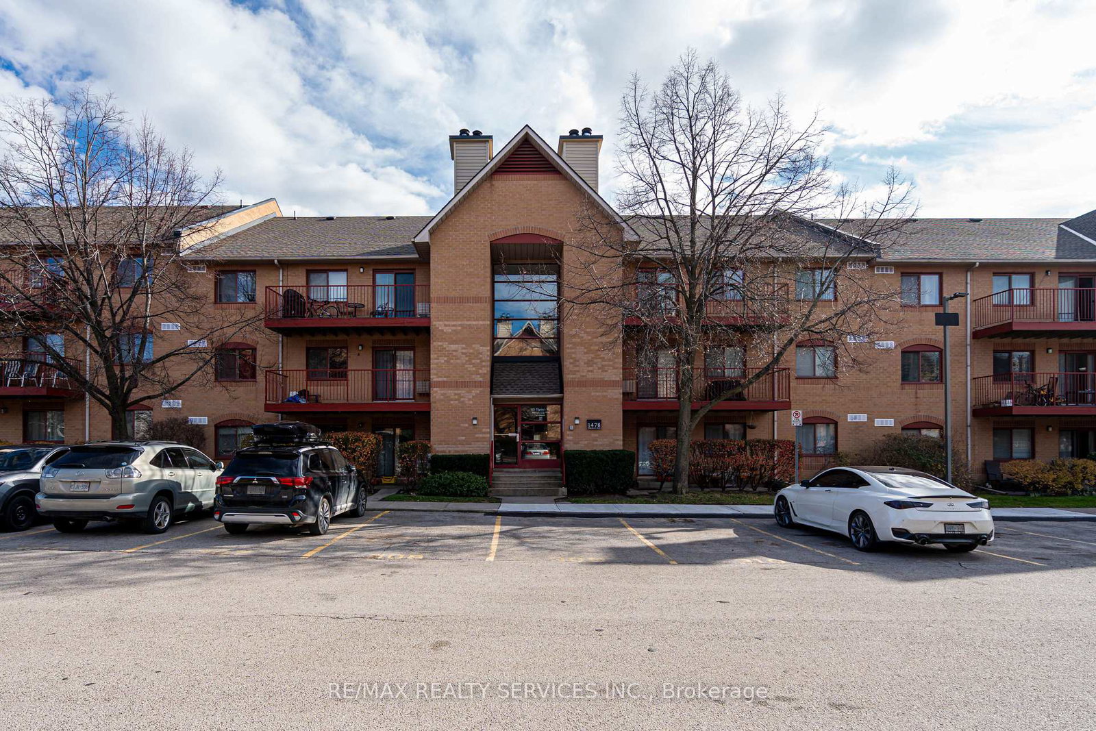 1478-pilgrims-way-oakville-ontario-w12741402