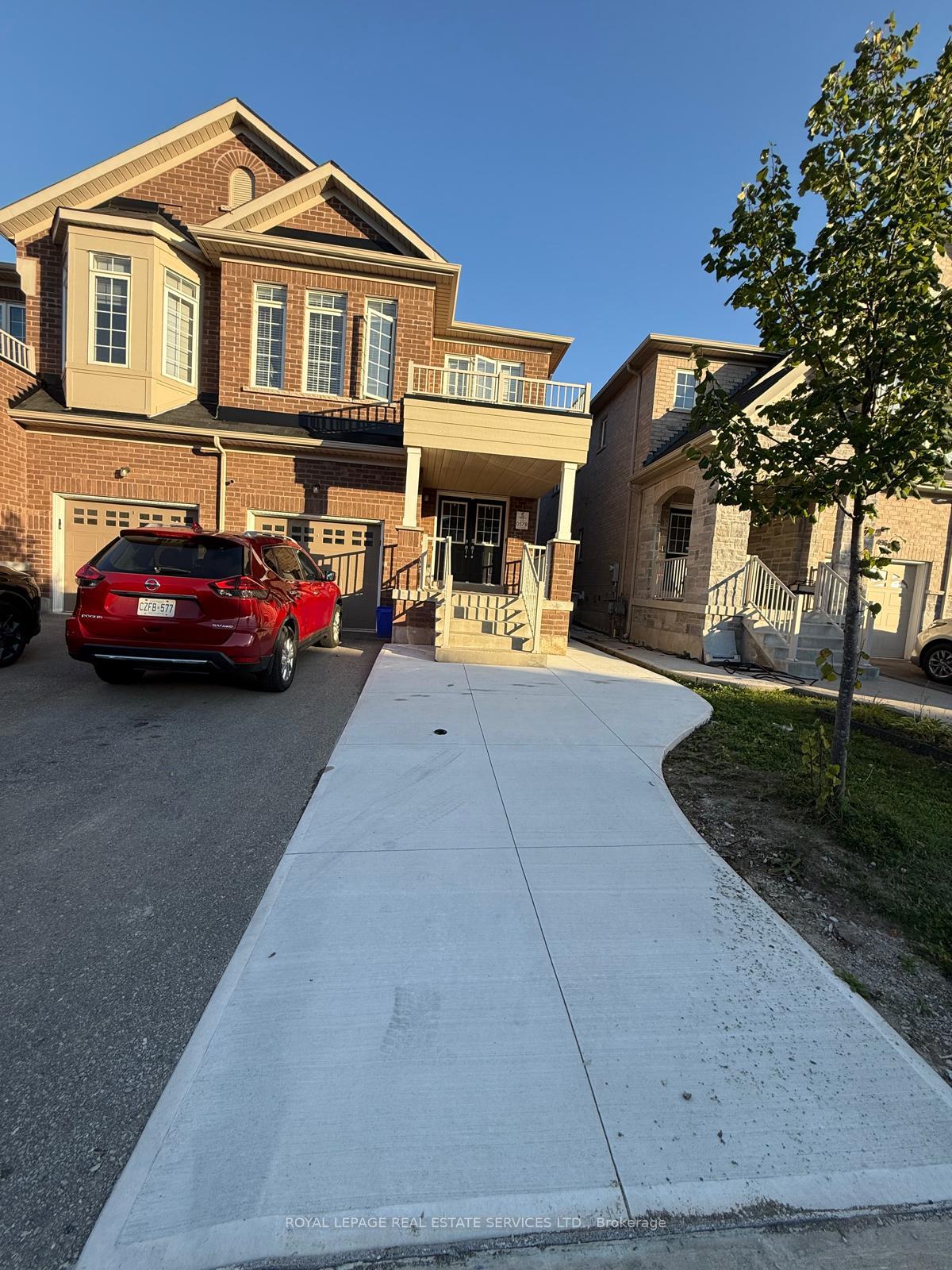 492-downes-jackson-heights-milton-ontario-w12741568