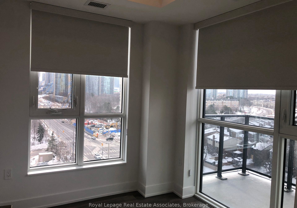 202-burnhamthorpe-road-e-mississauga-ontario-w12742612