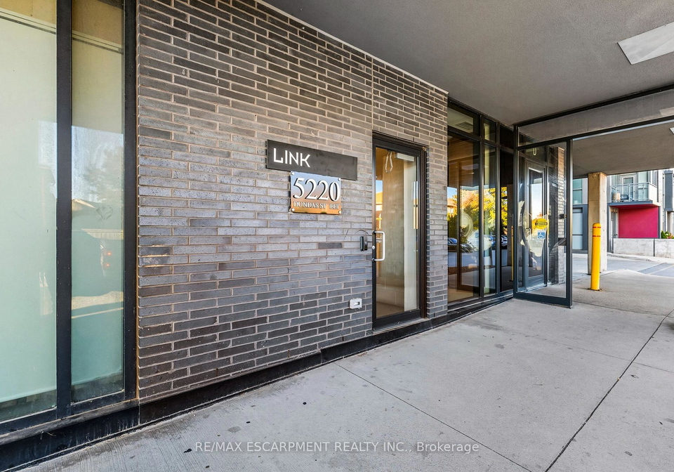 5220-dundas-street-burlington-ontario-w12742642