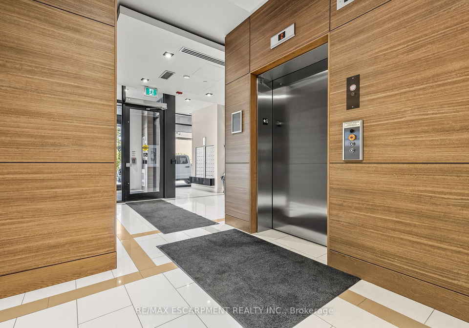 5220-dundas-street-burlington-ontario-w12742642