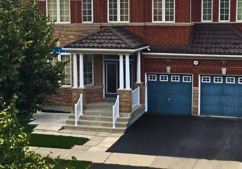 4826-st-martin-mews-mississauga-ontario-w12742744