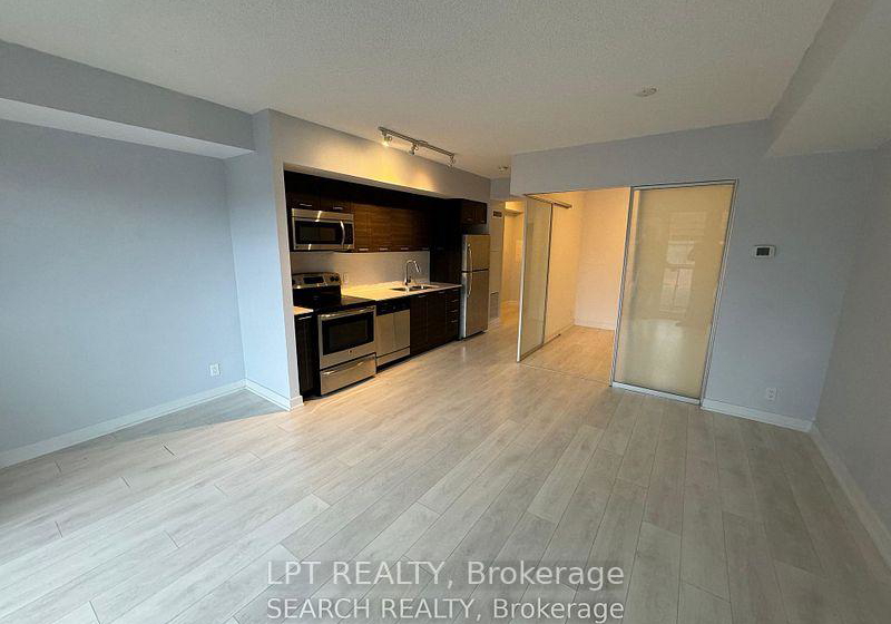 2220-lakeshore-boulevard-w-etobicoke-ontario-w12743508