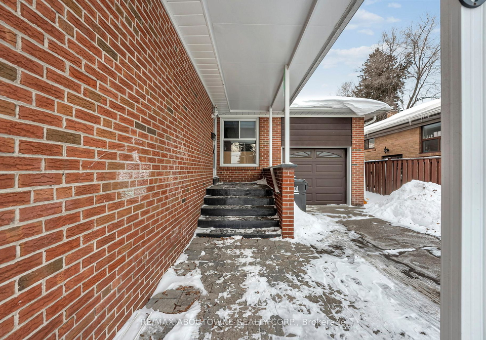 150-thistle-down-boulevard-etobicoke-ontario-w12743684