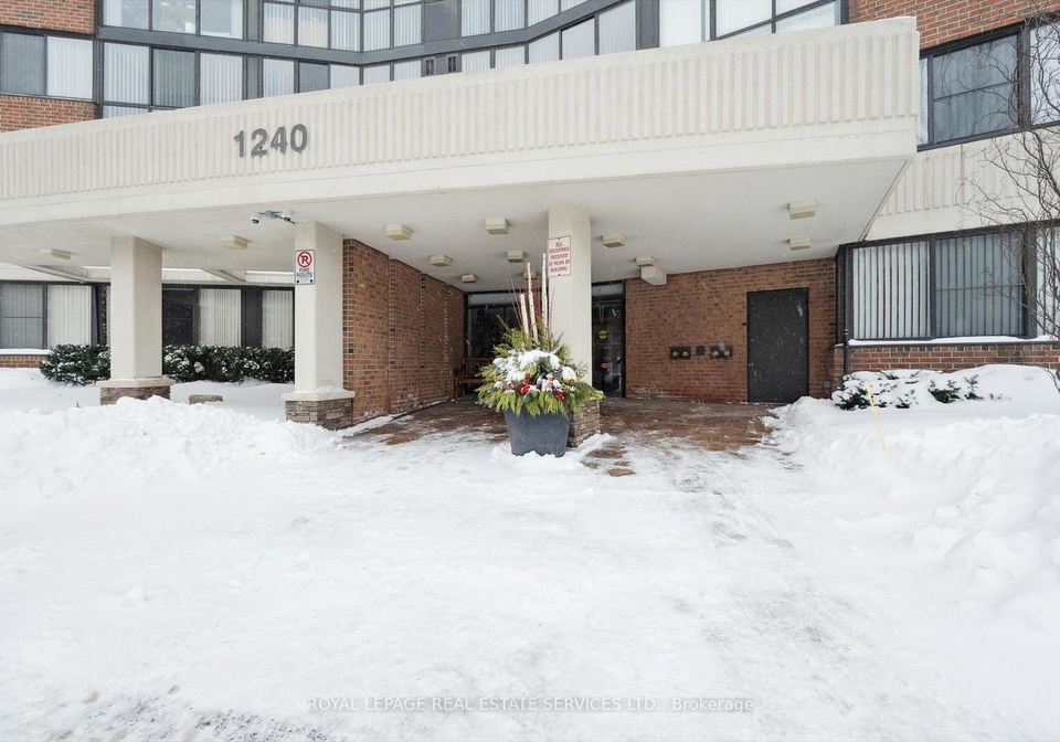1240-marlborough-court-oakville-ontario-w12743726